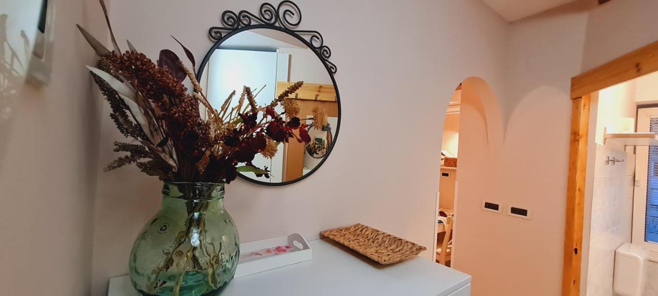 Studio Apartments Malu Пула Екстериор снимка